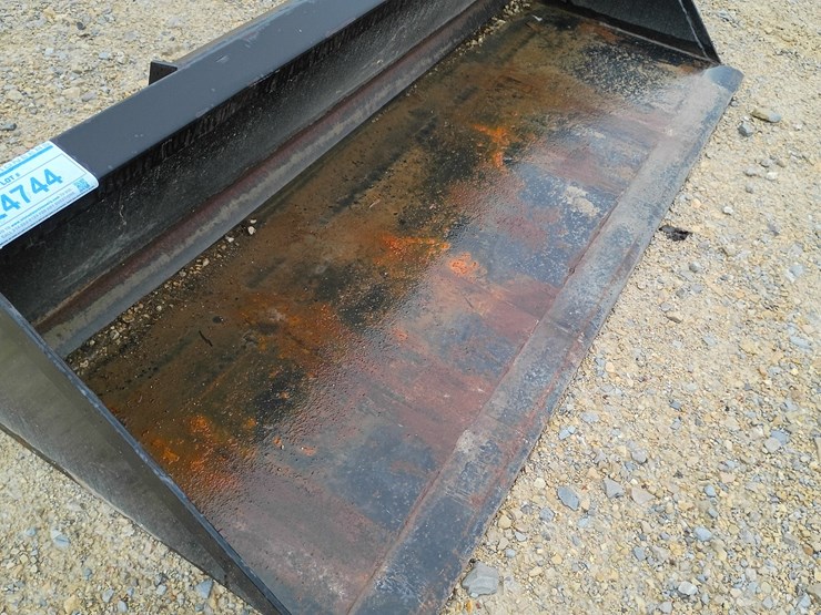 #24744-•-78"-smooth-bucket-skid-steer-attachment-image-10