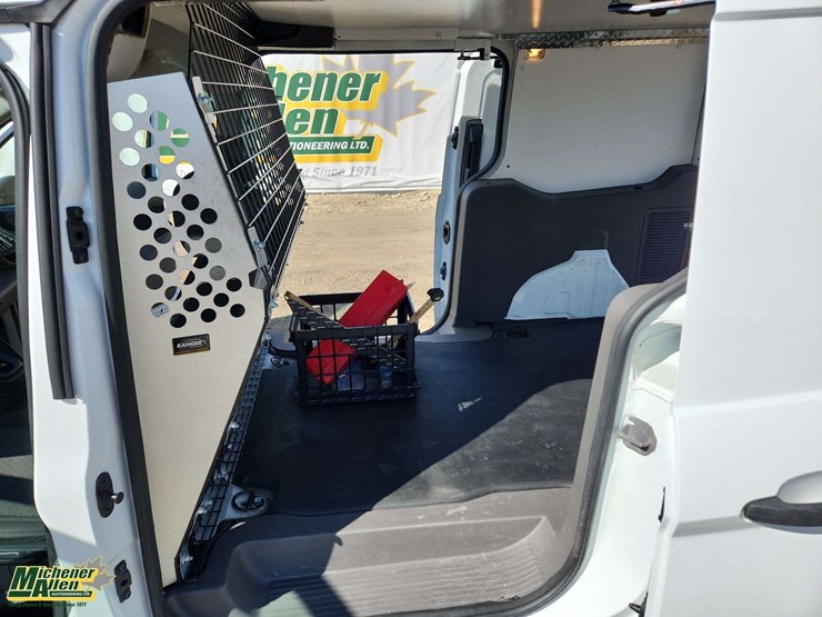 2022-ford-transit-connect-image-15