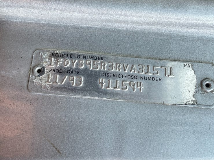 1994-ford-l9000-image-49
