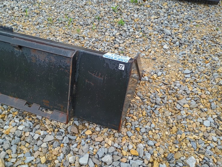 #24751-•-72"-smooth-bucket-skid-steer-attachment-image-10