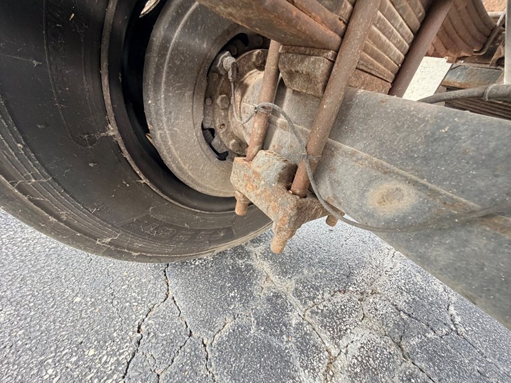 2004-ford-f650-image-72