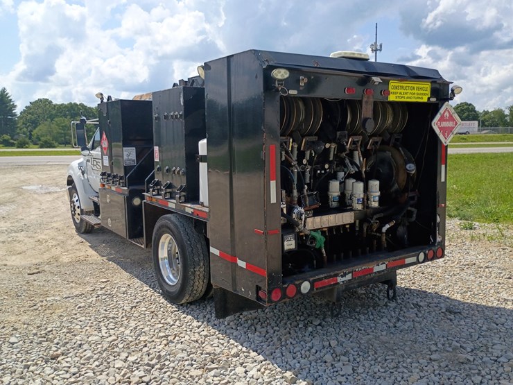 2005-ford-f750-image-5