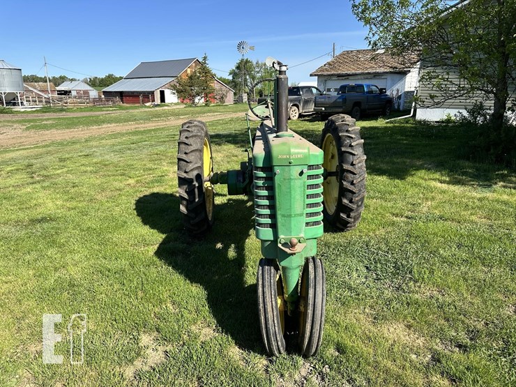 1945-john-deere-b-image-2