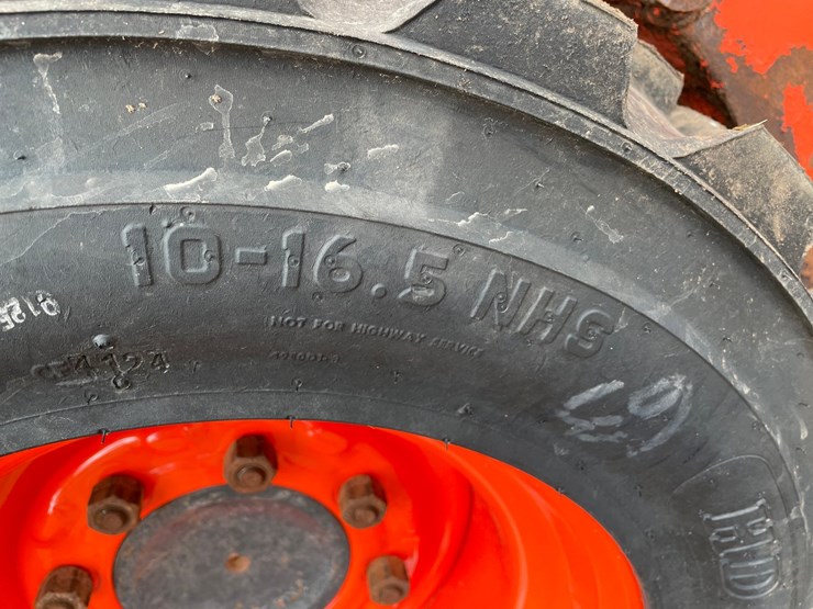2022-kubota-ssv65-image-27