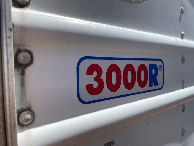2017-utility-3000r-image-24