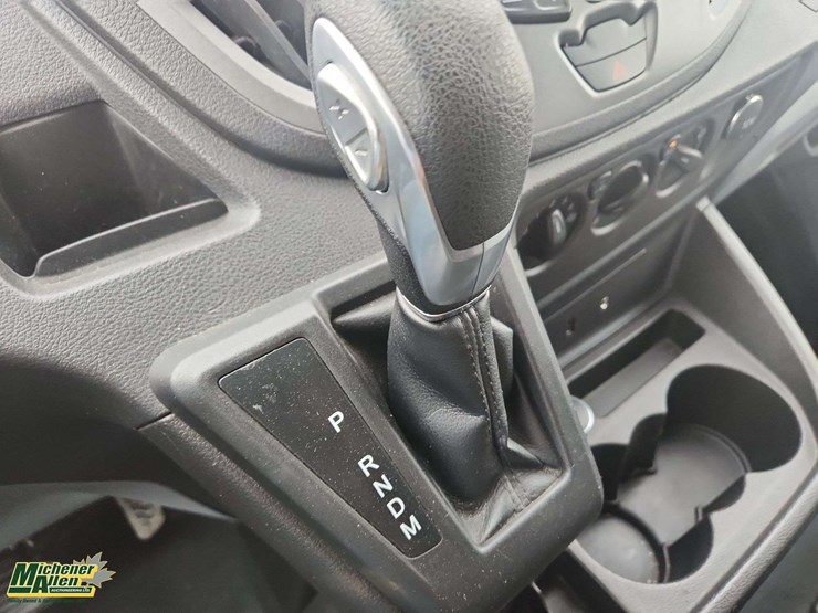 2016-ford-transit-image-22