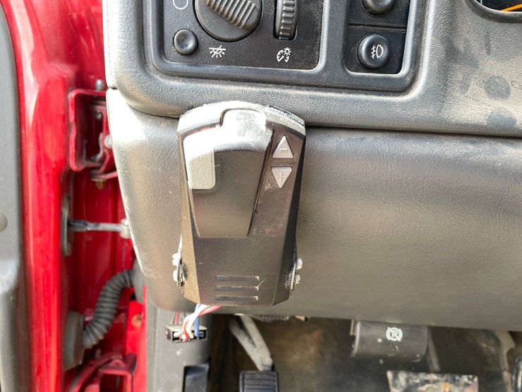 #1304-•-2005-gmc-sierra-pickup-truck-*non-runner*-(has-mn-title)-image-40