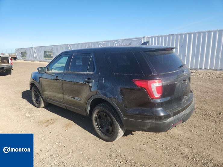 2018-ford-explorer-image-3
