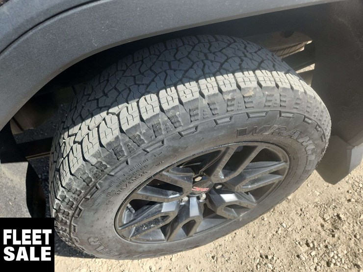 2021-gmc-sierra-1500-image-12