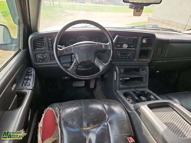 2004-gmc-sierra-2500hd-image-18