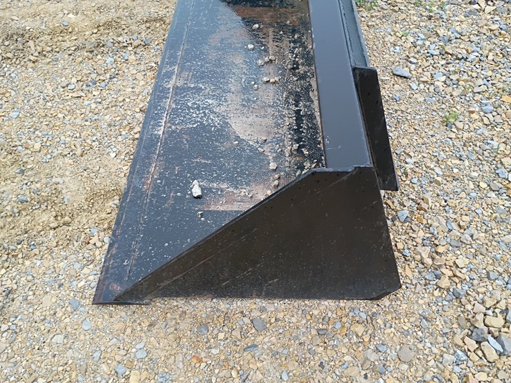 #24748-•-72"-smooth-bucket-skid-steer-attachment-image-7