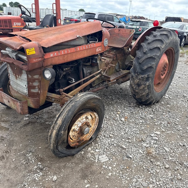 MASSEY-FERGUSON 135