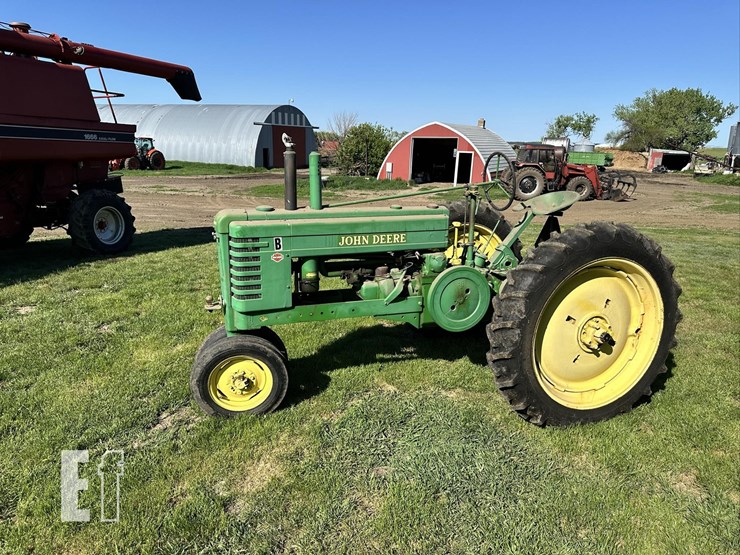 1945-john-deere-b-image-3