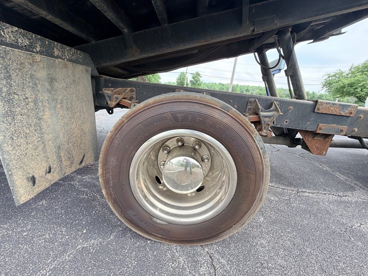 2004-ford-f650-image-69