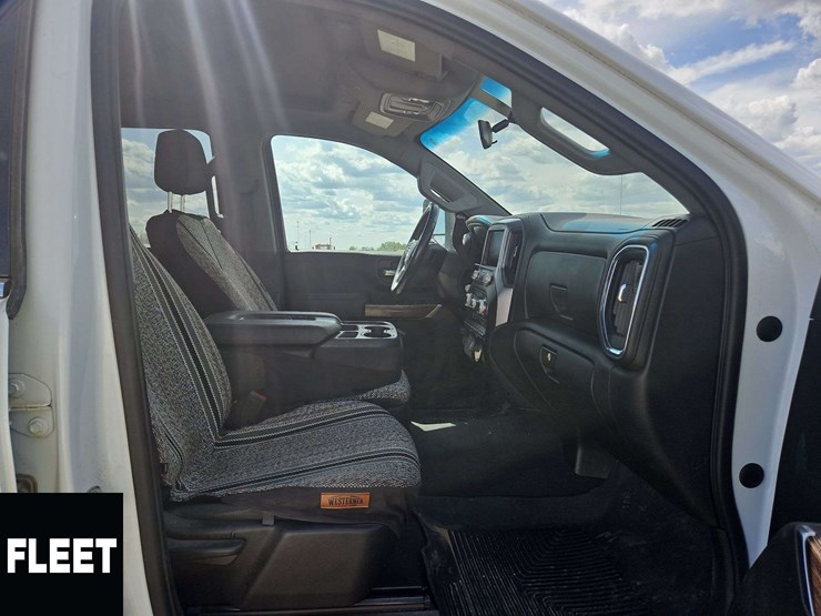 2022-gmc-sierra-2500hd-image-18