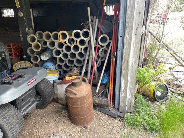 #2890-•-vintage-metal-fuel-can-(or)-image-4