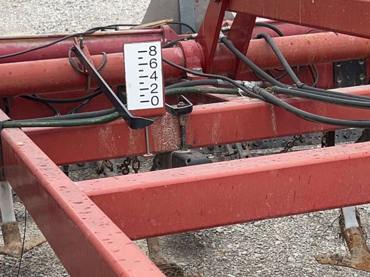 case-ih-4300-image-11