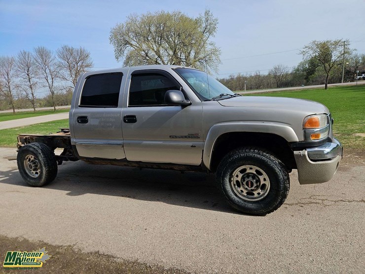 2004-gmc-sierra-2500hd-image-5
