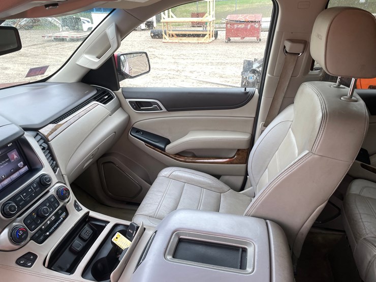 2015-gmc-yukon-denali-image-28