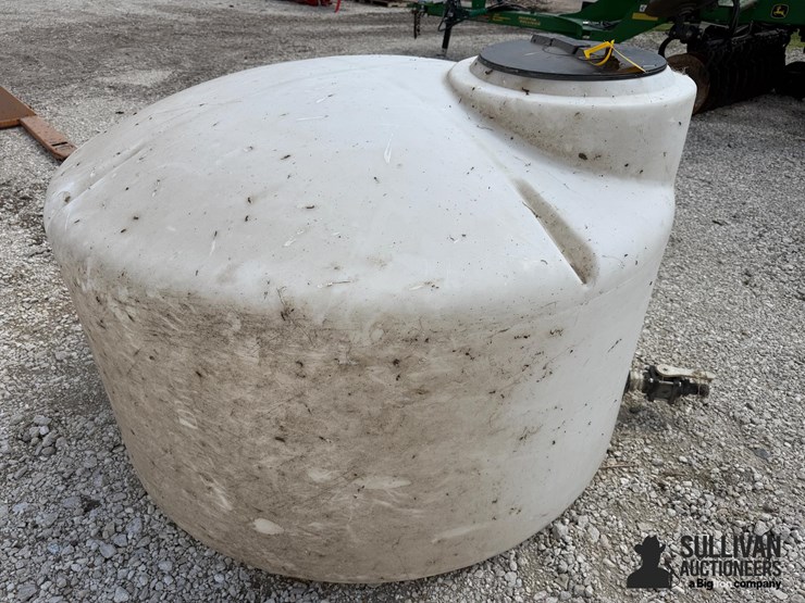 550-gal-poly-tank-image-2