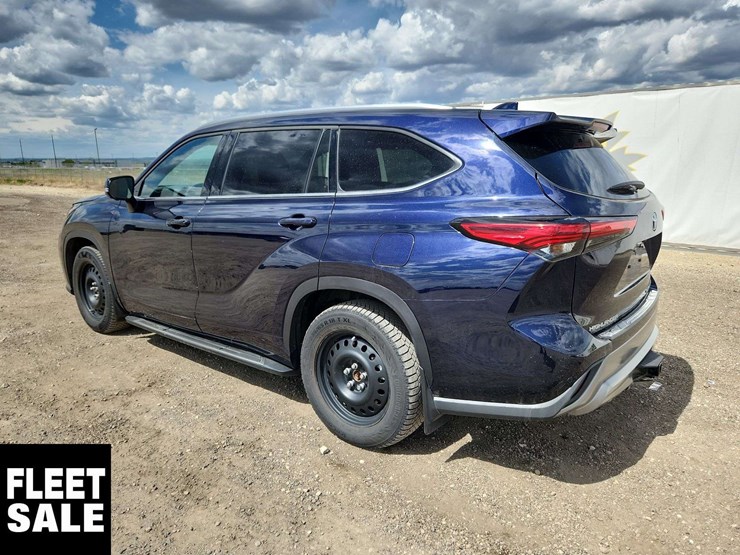 2023-toyota-highlander-image-3