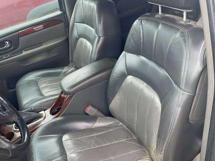2002-gmc-envoy-image-8