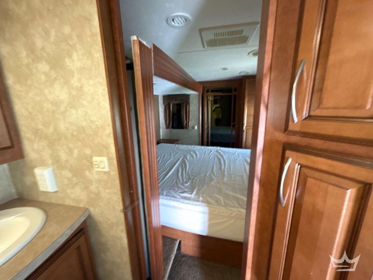 2013-forest-rive-brookstone-310ls-5th-wheel-t/a-travel-trailer-image-30