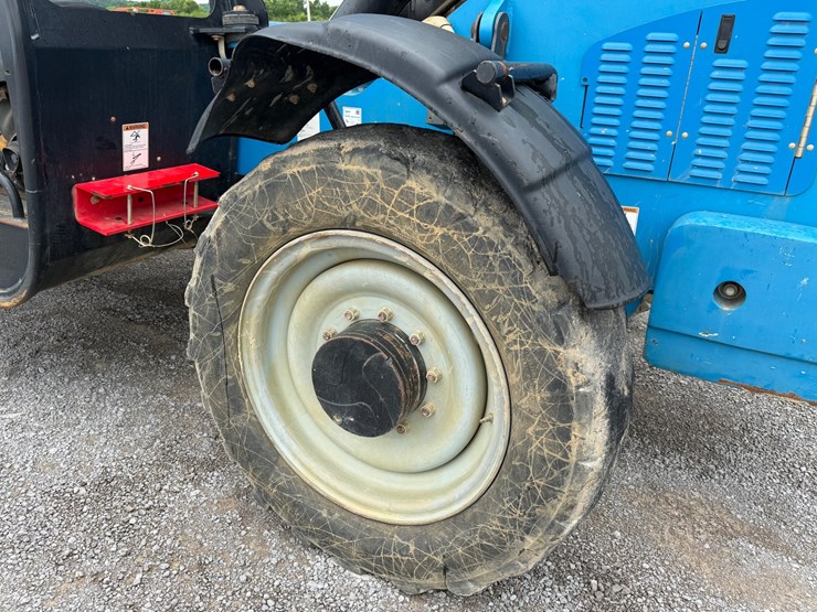 2019-genie-gth1056-image-5