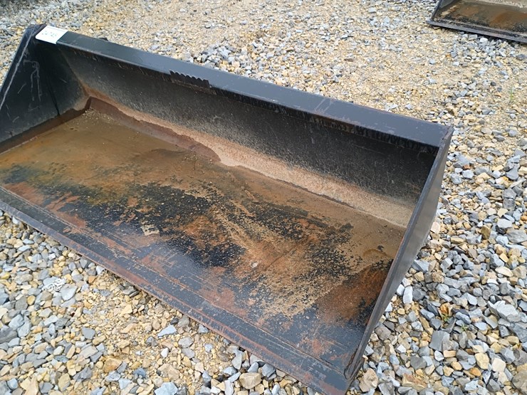 #24745-•-72"-smooth-bucket-skid-steer-attachment-image-5