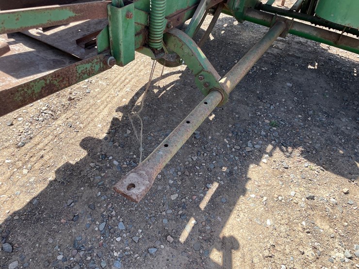 john-deere-14t-image-22