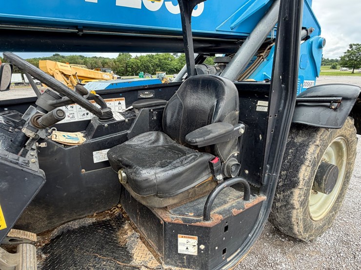 2019-genie-gth1056-image-7