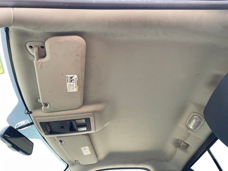 2011-dodge-ram-3500-image-35
