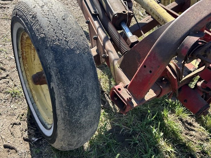new-holland-456-image-8