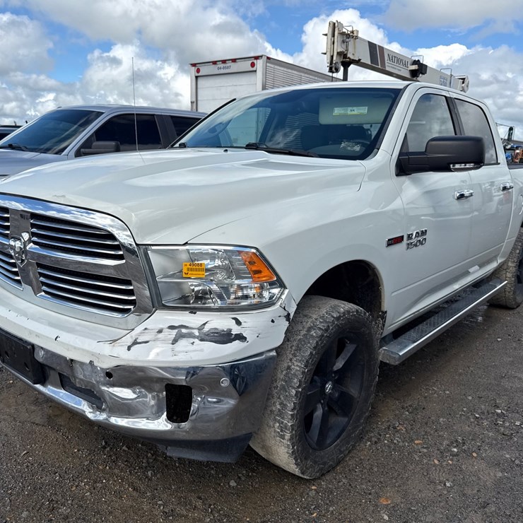 2016 DODGE 1500