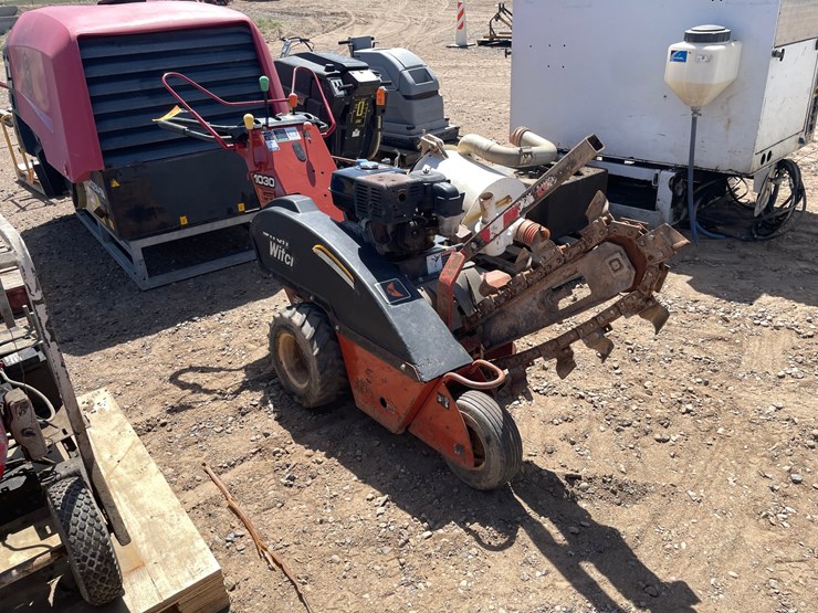 #1018-•-2002-ditch-witch-walk-behind-trencher-image-1