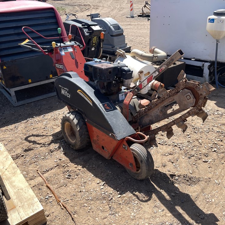 #1018 • 2002 Ditch Witch Walk Behind Trencher