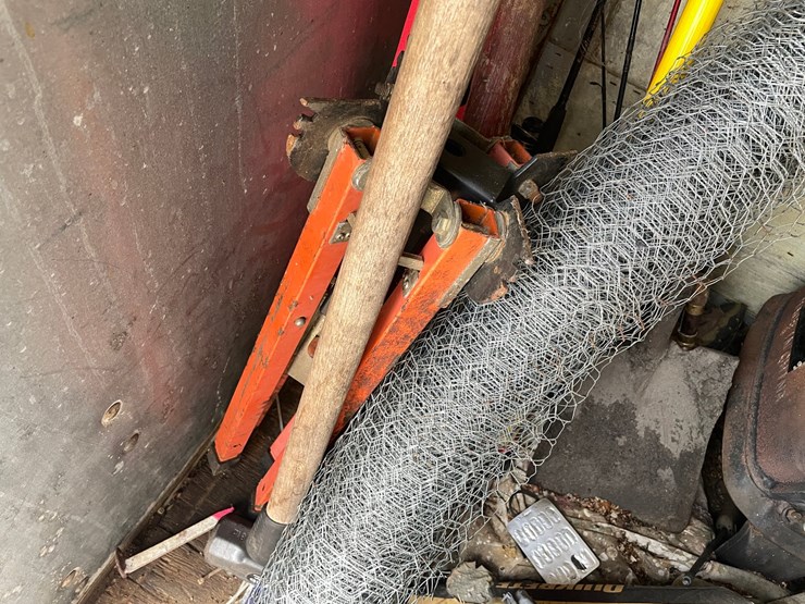 #2835-•-yard-tools-(or)-image-5