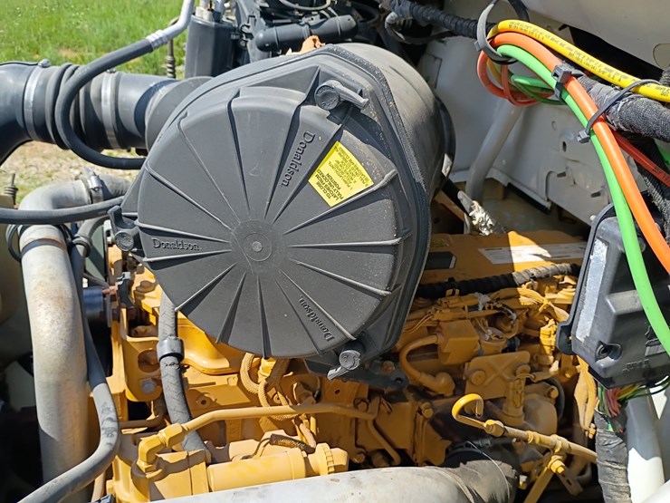 2005-ford-f750-image-19