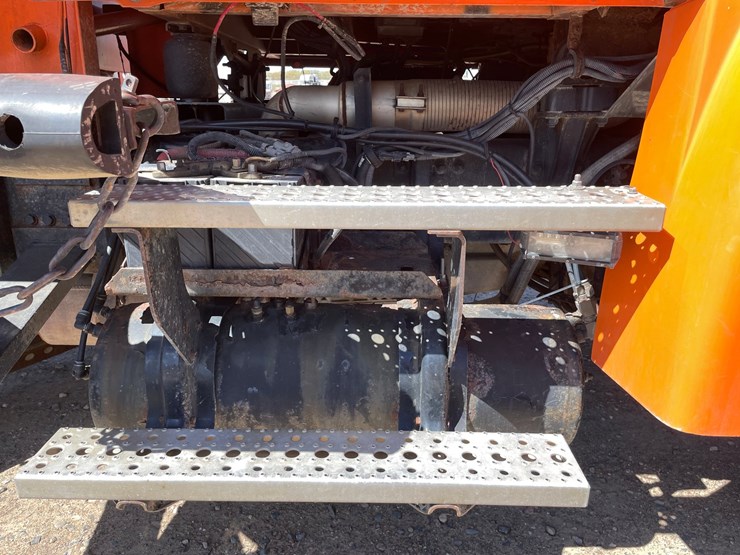 2006-caterpillar-c13-image-16