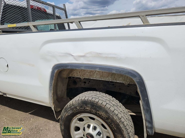 2017-gmc-sierra-2500hd-image-43