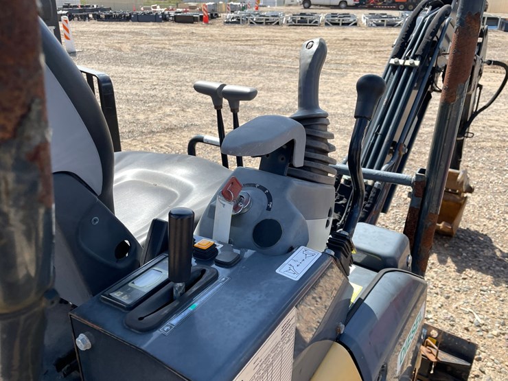 deere-17g-image-17