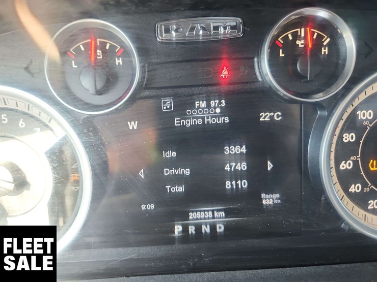 2015-dodge-2500-image-21