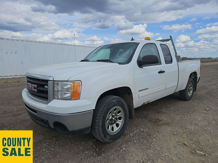 2010-gmc-sierra-1500-image-1