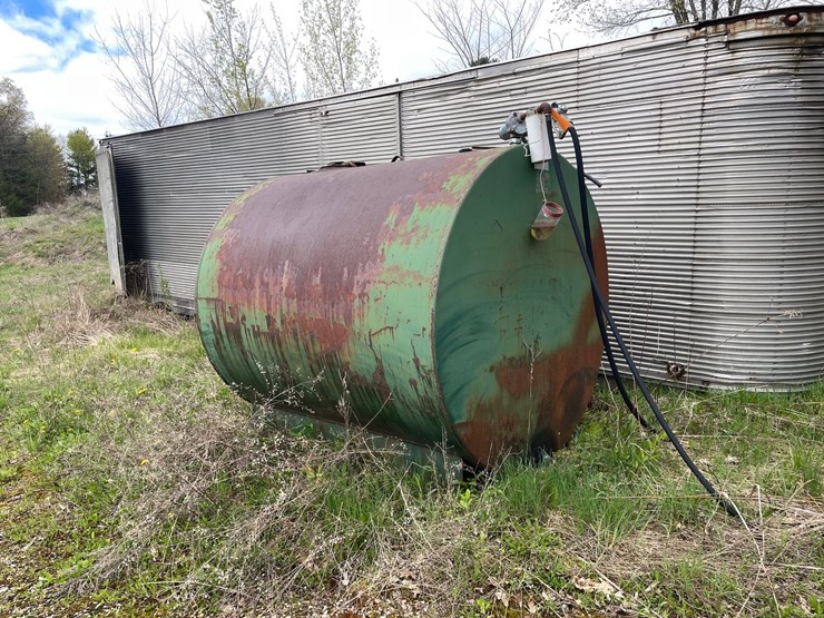 #2815-•-metal-fuel-tank-(g)-image-1