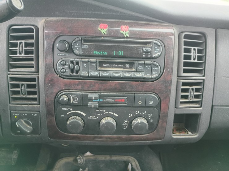 2002-dodge-durango-image-37