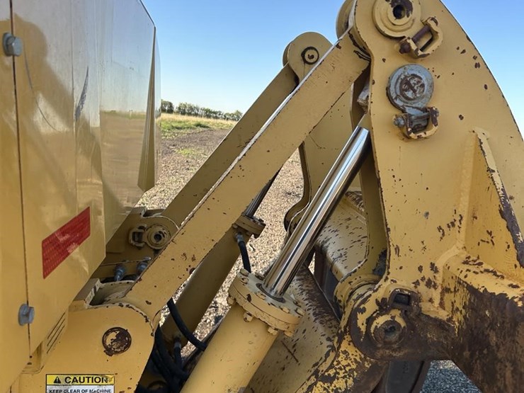 2017-deere-700k-xlt-image-37
