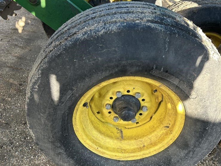2023-john-deere-db90-image-47