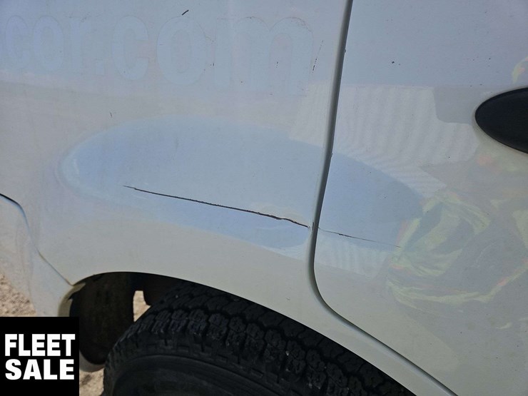 2011-ford-escape-image-29