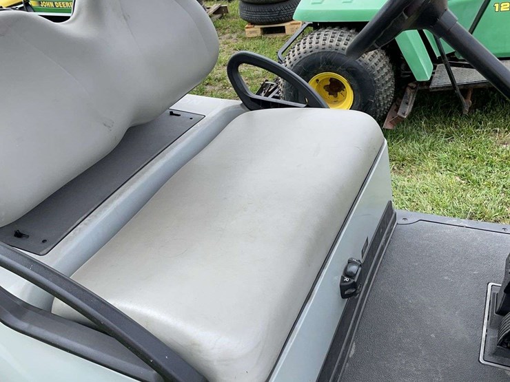 club-car-golf-cart-with-charger-(inside-building)-and-bluetooth-speaker-image-6