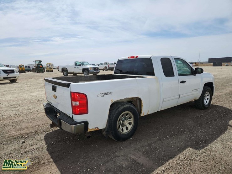 2009-chevrolet-silverado-1500-image-4